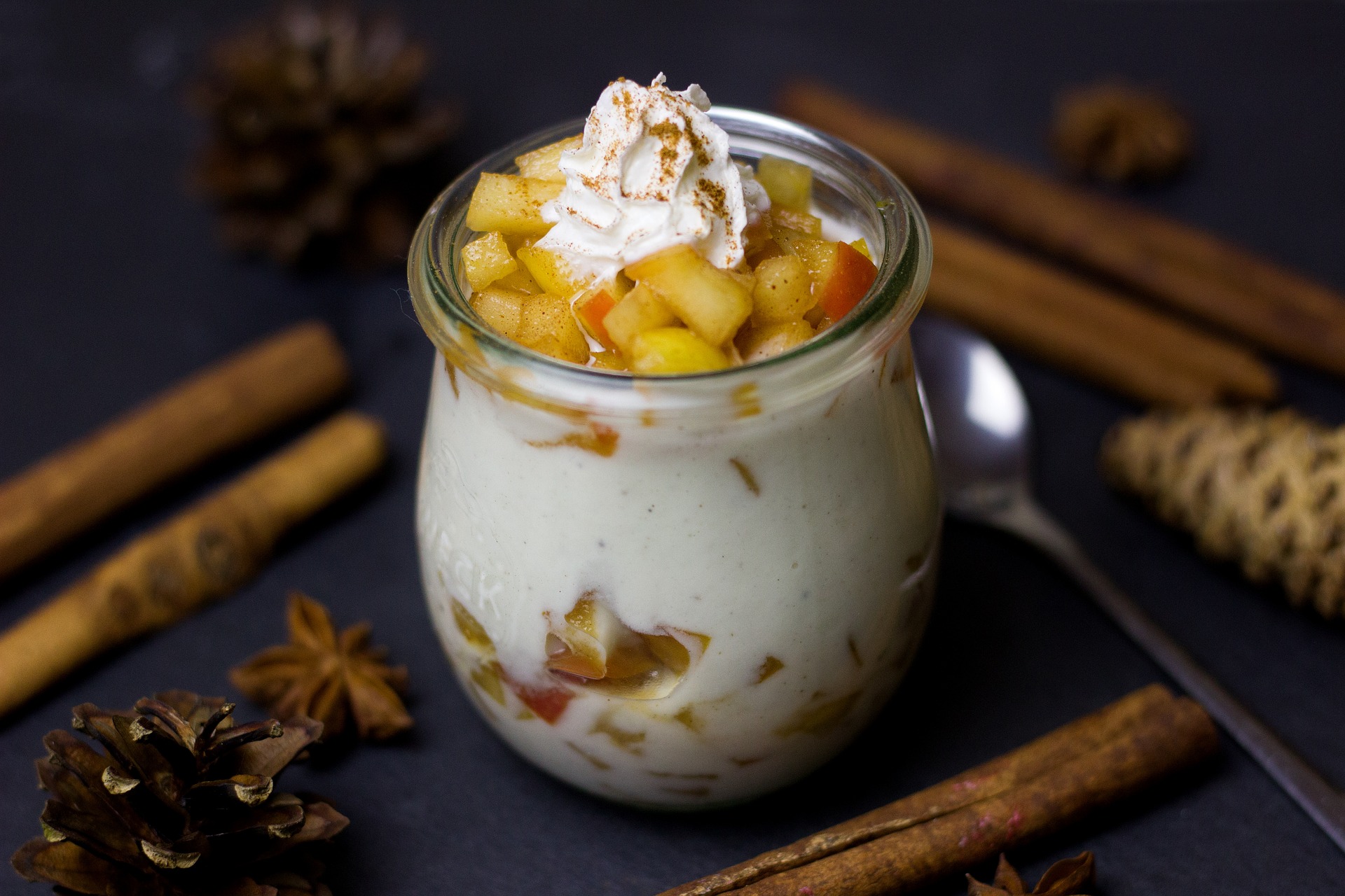 Vanillejoghurt mit Bratapfel