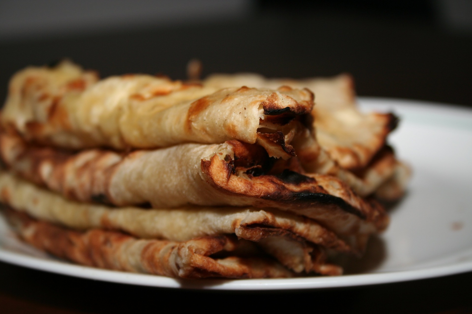 Naan mit Knoblauch-Schmand Creme