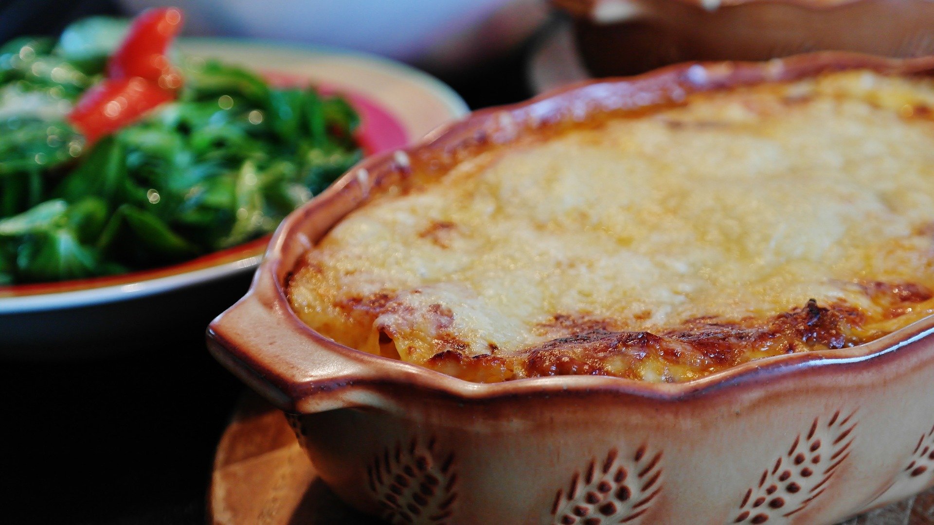 Vegetarische Spinat-Gemüse-Lasagne mit Tomatensoße