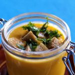 Fenchelsuppe mit Curry-Croûtons